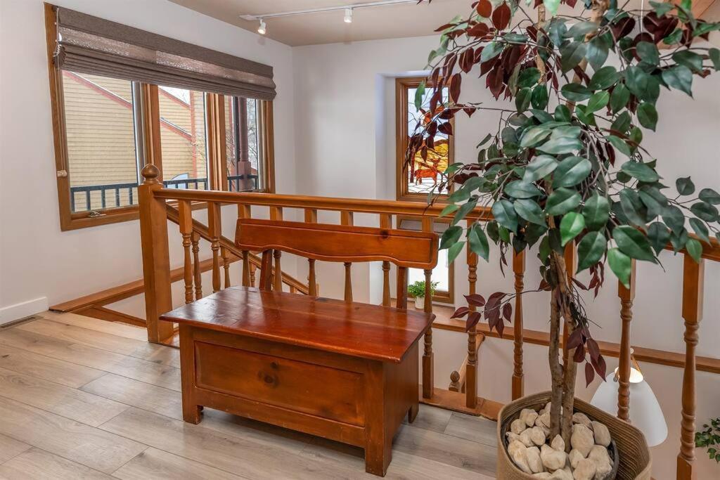 Peaceful 2-Bedroom Townhome Retreat W/Wooded View Galena Exterior photo