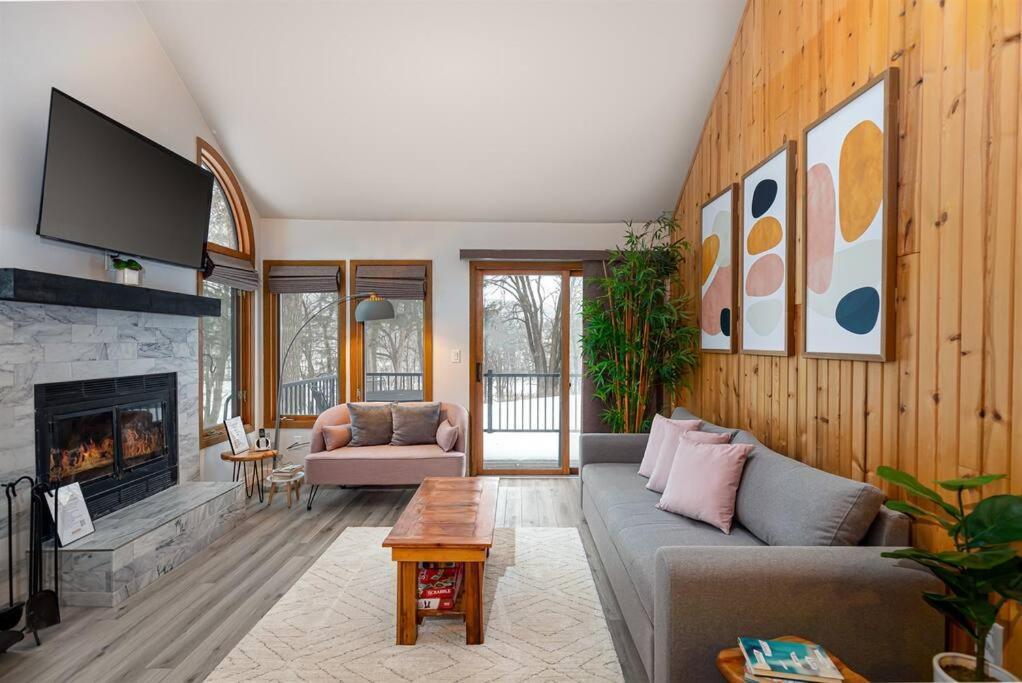 Peaceful 2-Bedroom Townhome Retreat W/Wooded View Galena Exterior photo