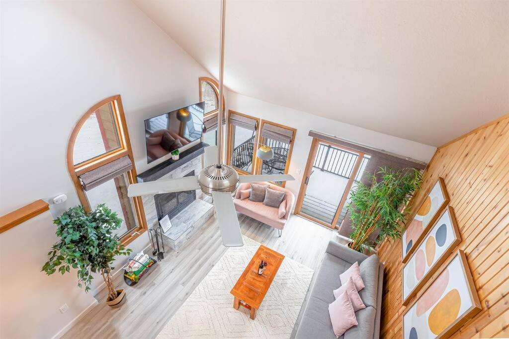 Peaceful 2-Bedroom Townhome Retreat W/Wooded View Galena Exterior photo