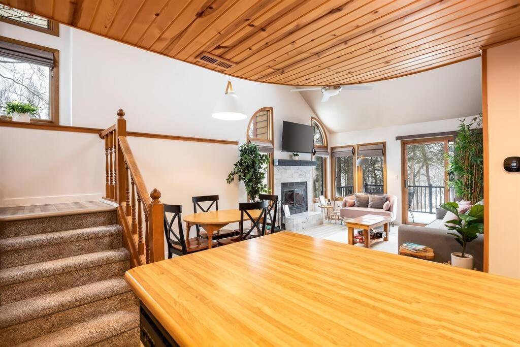 Peaceful 2-Bedroom Townhome Retreat W/Wooded View Galena Exterior photo